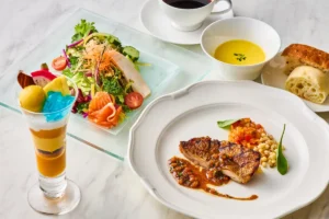 地上100mの絶景！ホテルメトロポリタン池袋で楽しむ初夏の彩りランチが贅沢すぎる