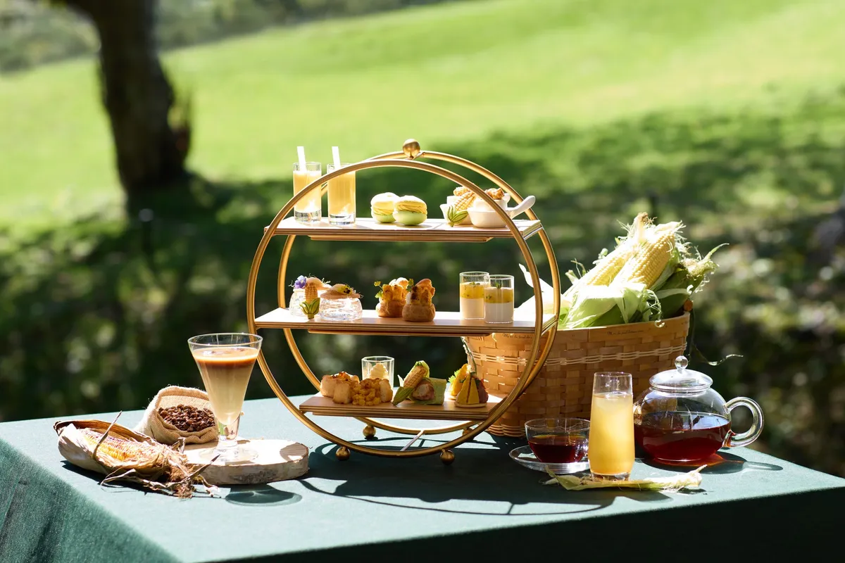 北海道の夏を感じる「とうきびアフタヌーンティー」の全景
