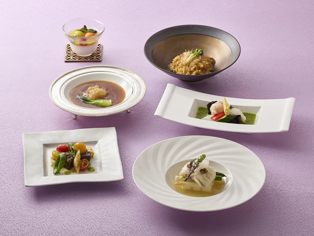 伝統の上湯スープで煮込んだフカヒレや旬の食材を楽しめる初夏の限定コース料理