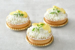 【ホテルニューグランド】爽快な酸味の新作「レモンパイ」が登場！横浜髙島屋で楽しむ初夏の限定スイーツ