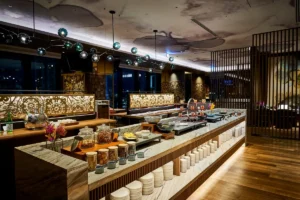 センタラグランドホテル大阪で過ごす贅沢なGW。32階の絶景ラウンジで「ヴーヴ・クリコ」を心ゆくまで