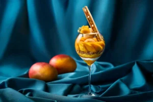 ウェスティン都ホテル京都で味わう初夏の贅沢。薔薇が咲く「完熟マンゴーパフェ」が5月限定で登場