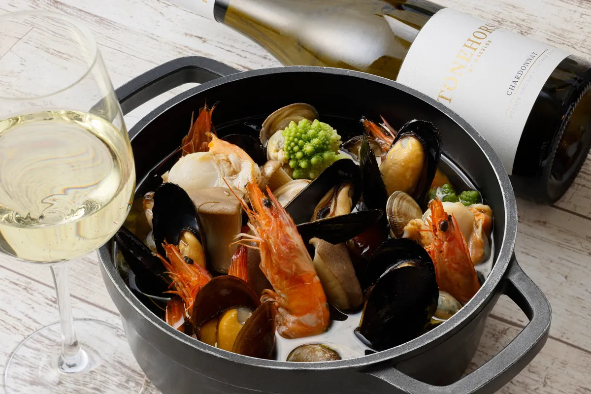 魚介の旨味が詰まった煮込み料理