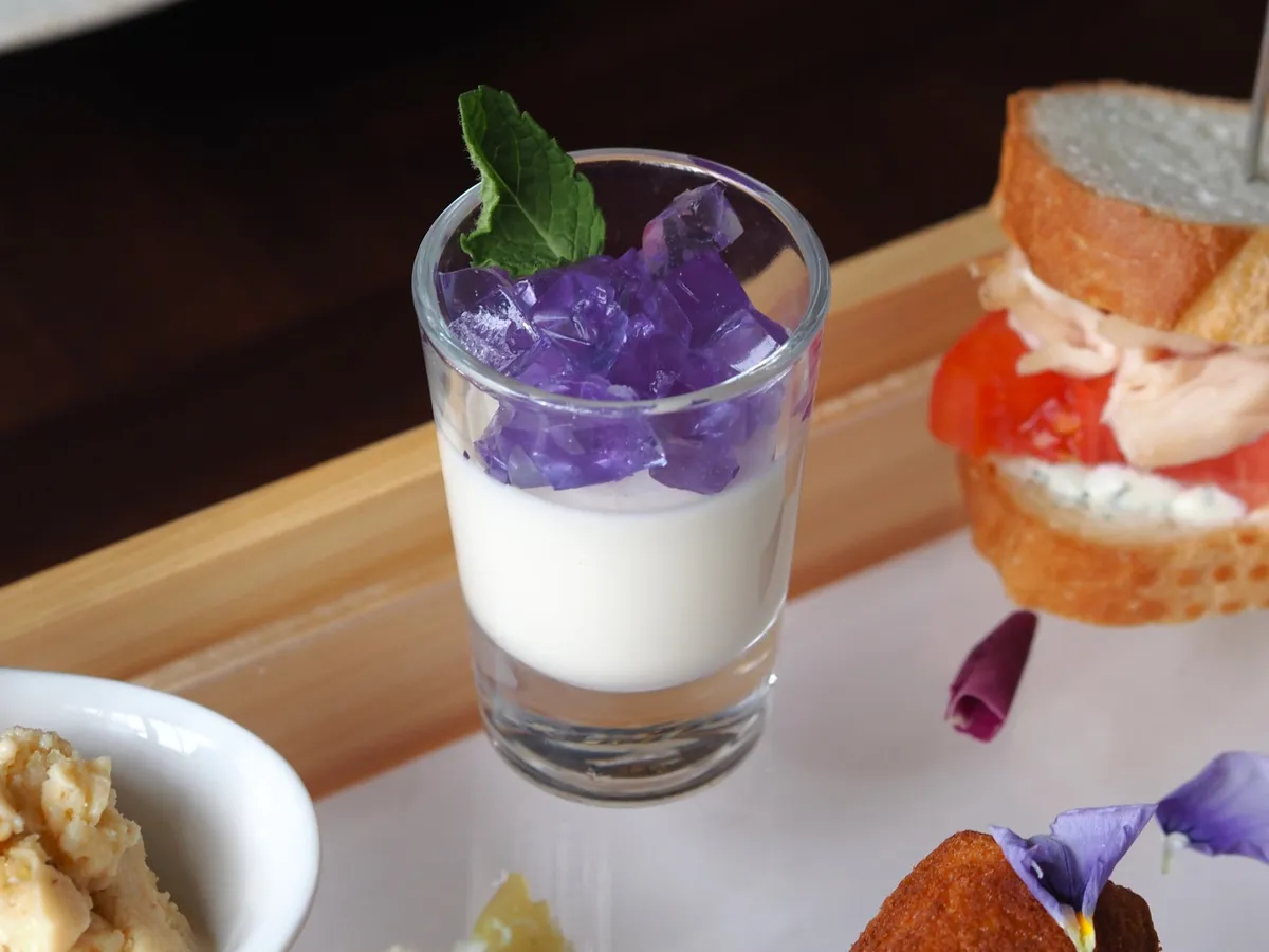 紫陽花をイメージしたパンナコッタ