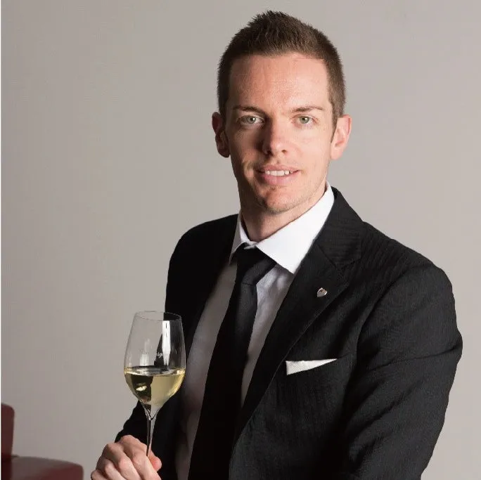 石川・北陸の旬の食材を用いた美しいディナーコースの一品