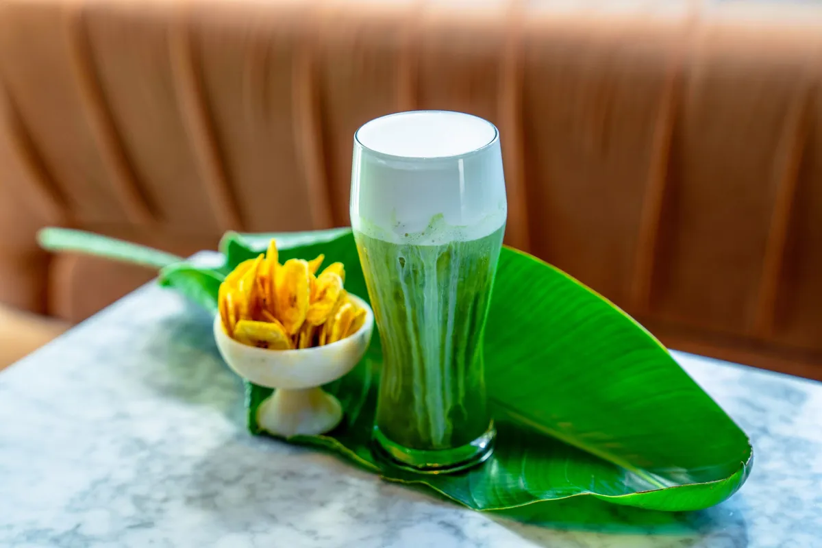 バナナミルクに抹茶やボタニカルな要素を加えた最新ドリンク