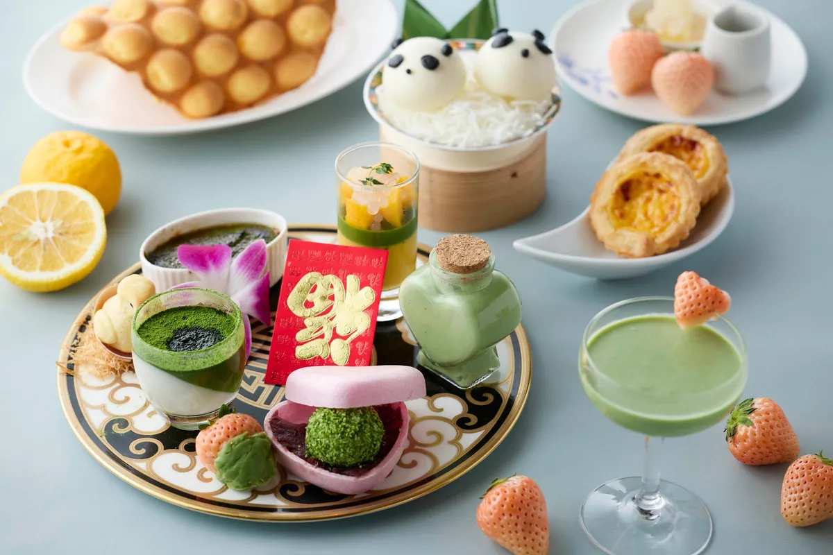 抹茶スイーツと香港菓子のプレート