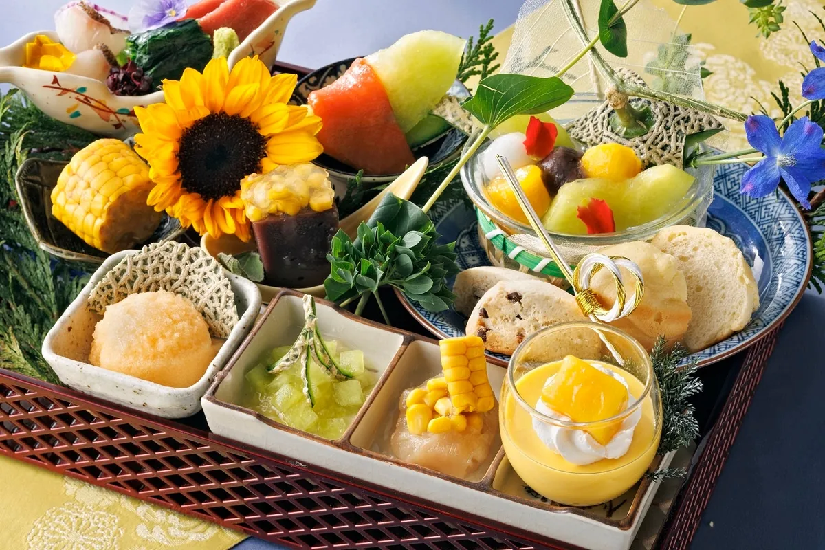 メロンやマンゴー、マンゴープリンなど彩り豊かな夏の甘味