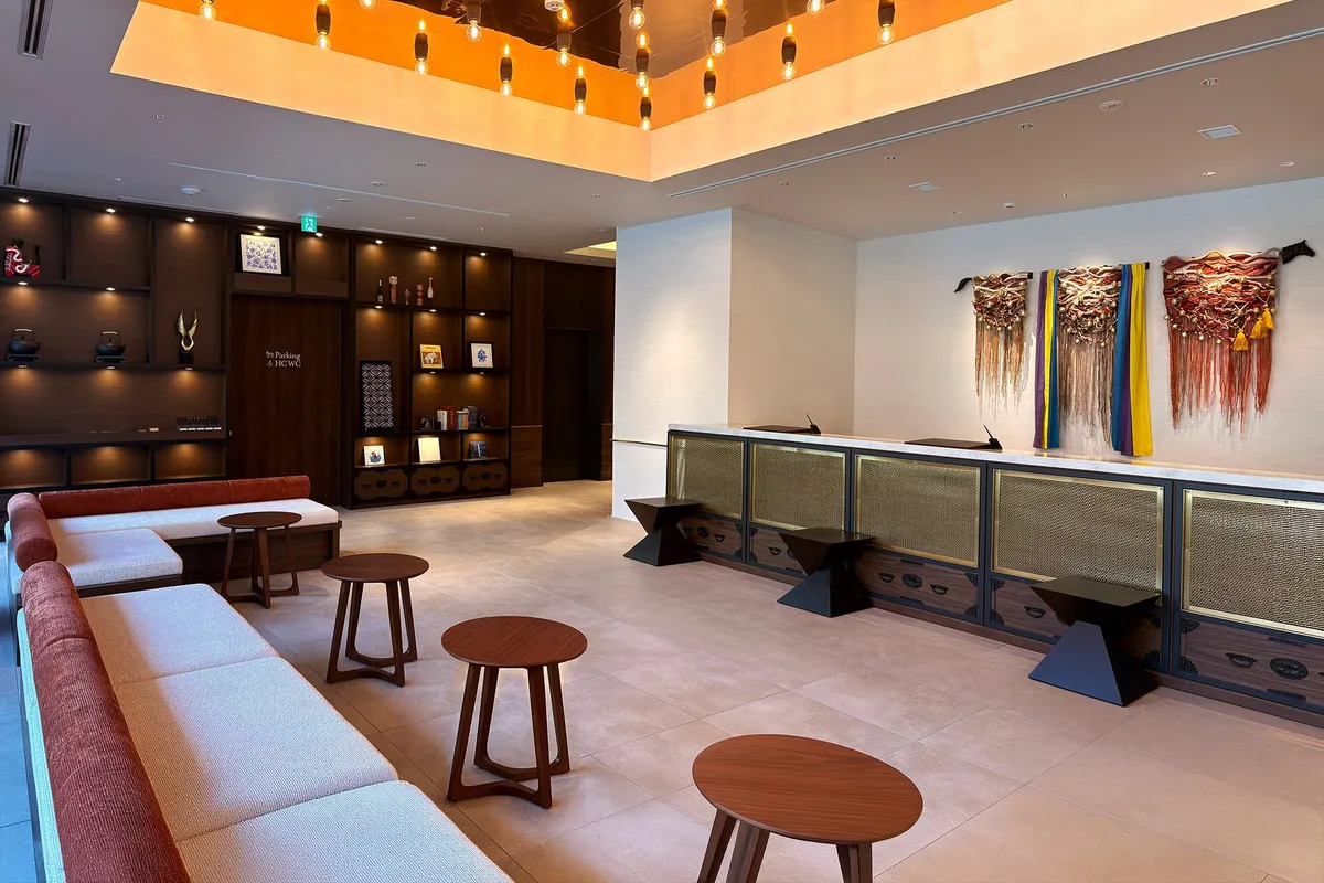 岩手の伝統美を感じさせるロビー