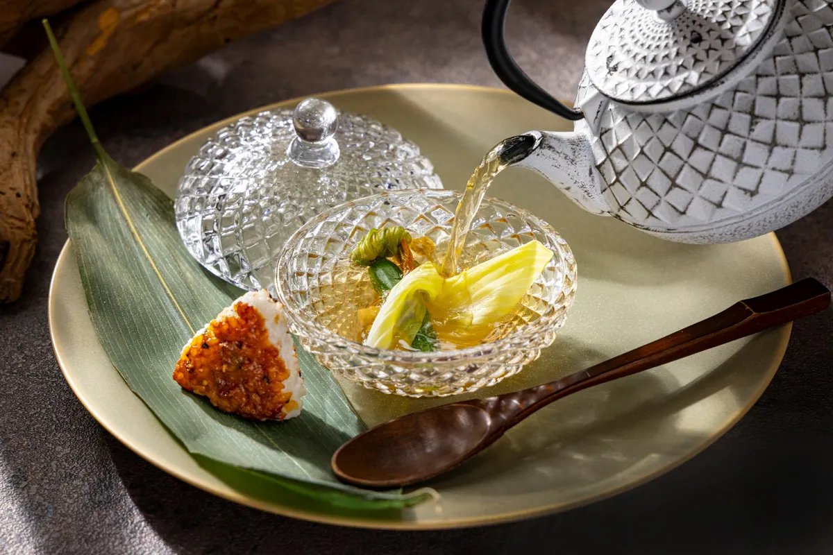 落ち着いた雰囲気の客室で楽しむハーブティー