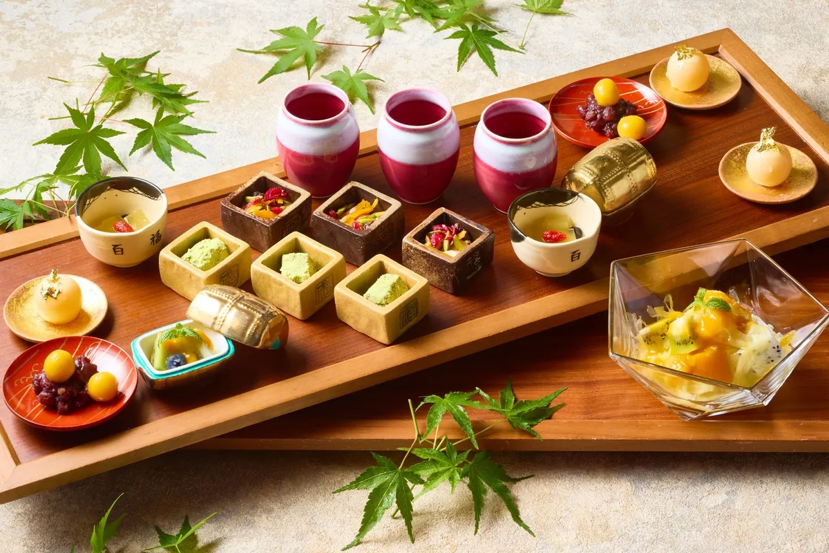 種類豊富な和スイーツが並ぶ甘味ワゴン