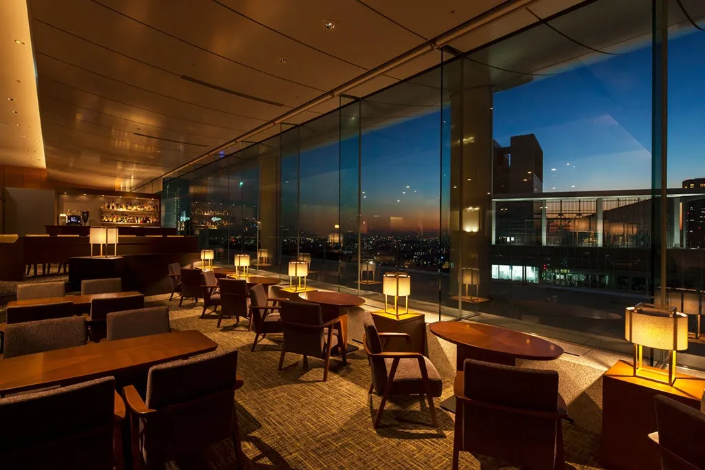 ラウンジ サウスコートからの夜景