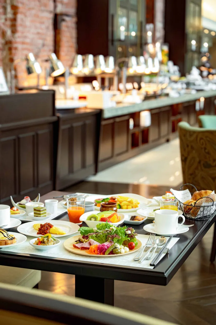 ゲストラウンジでの朝食ブッフェ