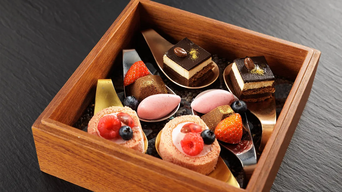 3段目のケーキボックス