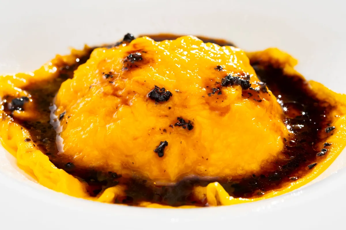 ハイアット リージェンシー 横浜のシグネチャーディッシュ「エッグベネディクト」