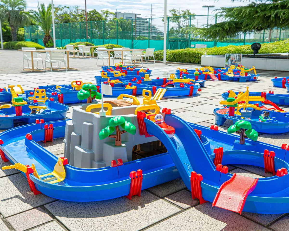 子供たちが楽しめるアクアプレイコーナー