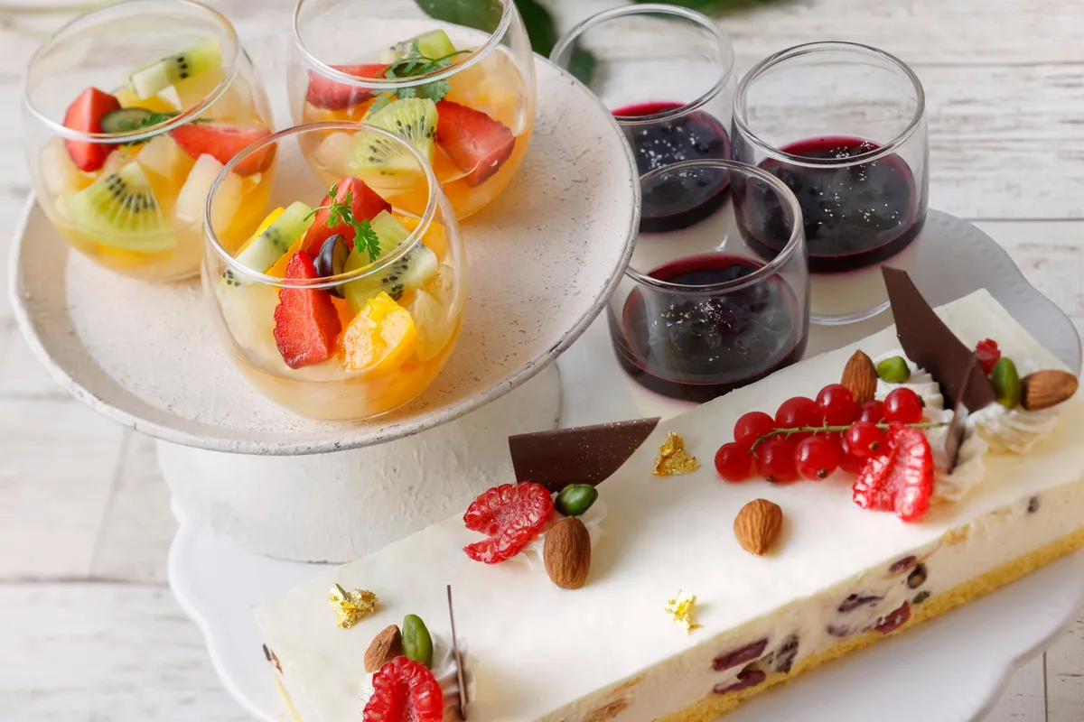 カッサータやパンナコッタなどのスイーツ