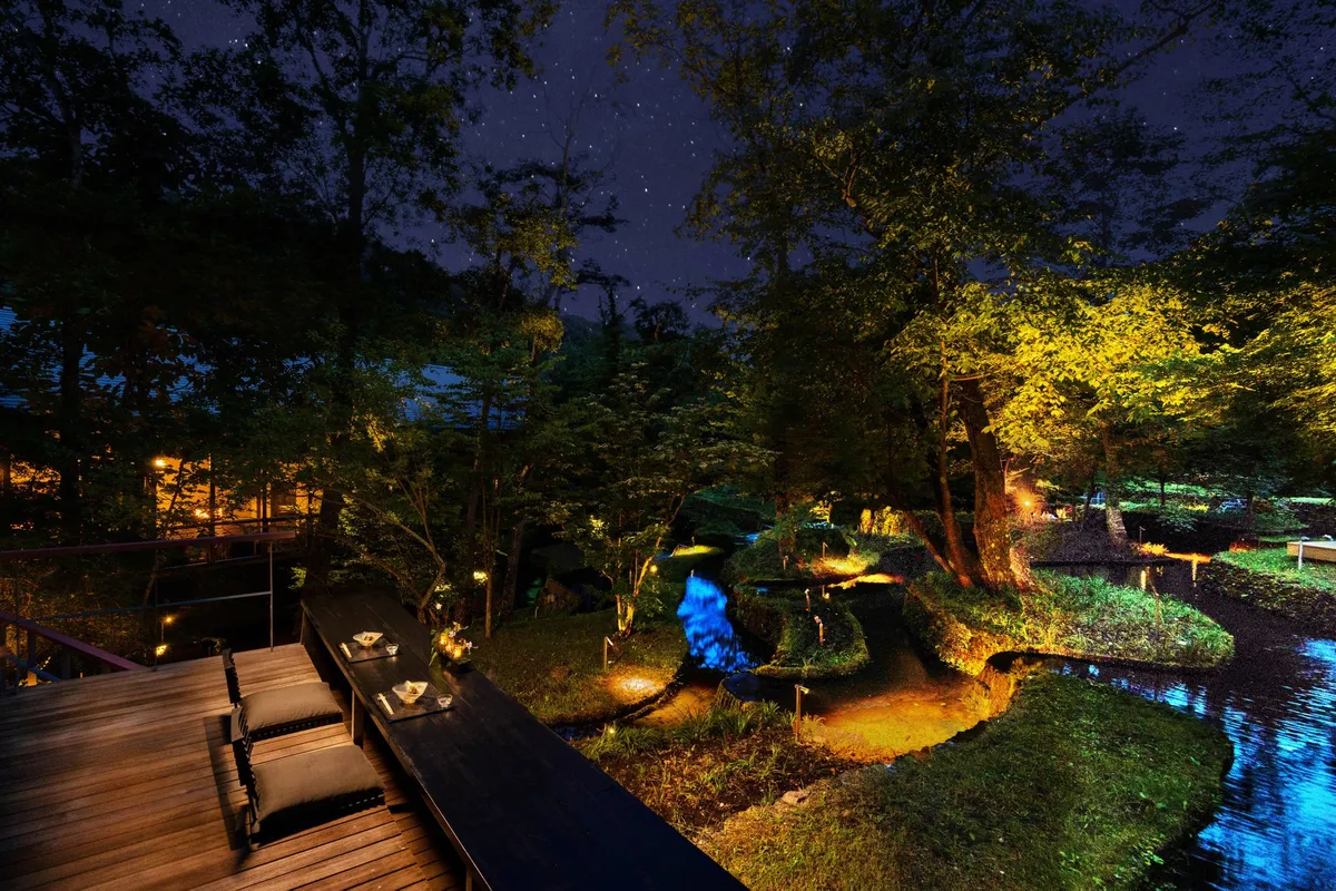 ライトアップされた夜の棚田テラス