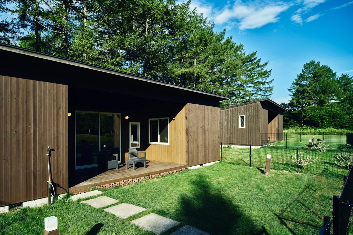 プライベートドッグラン付きコテージの外観