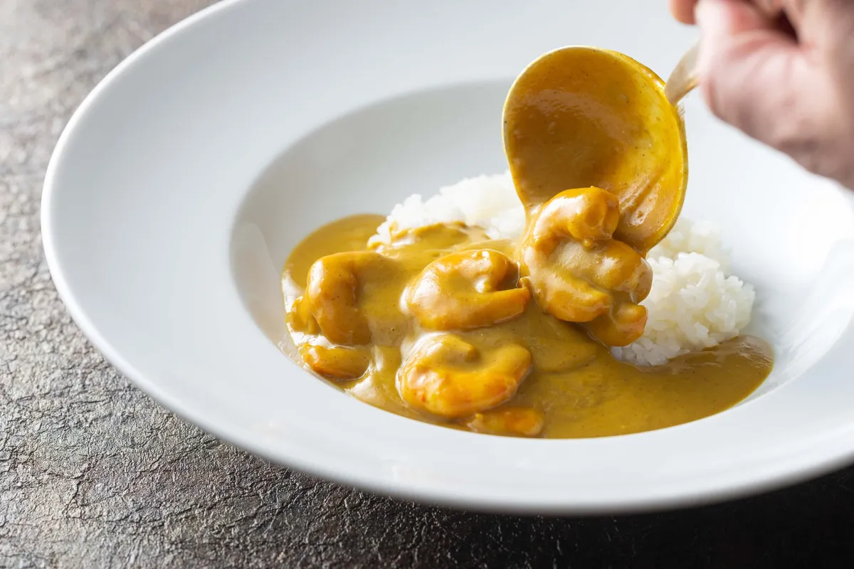 大ぶりの海老が贅沢に入ったシュリンプカレー