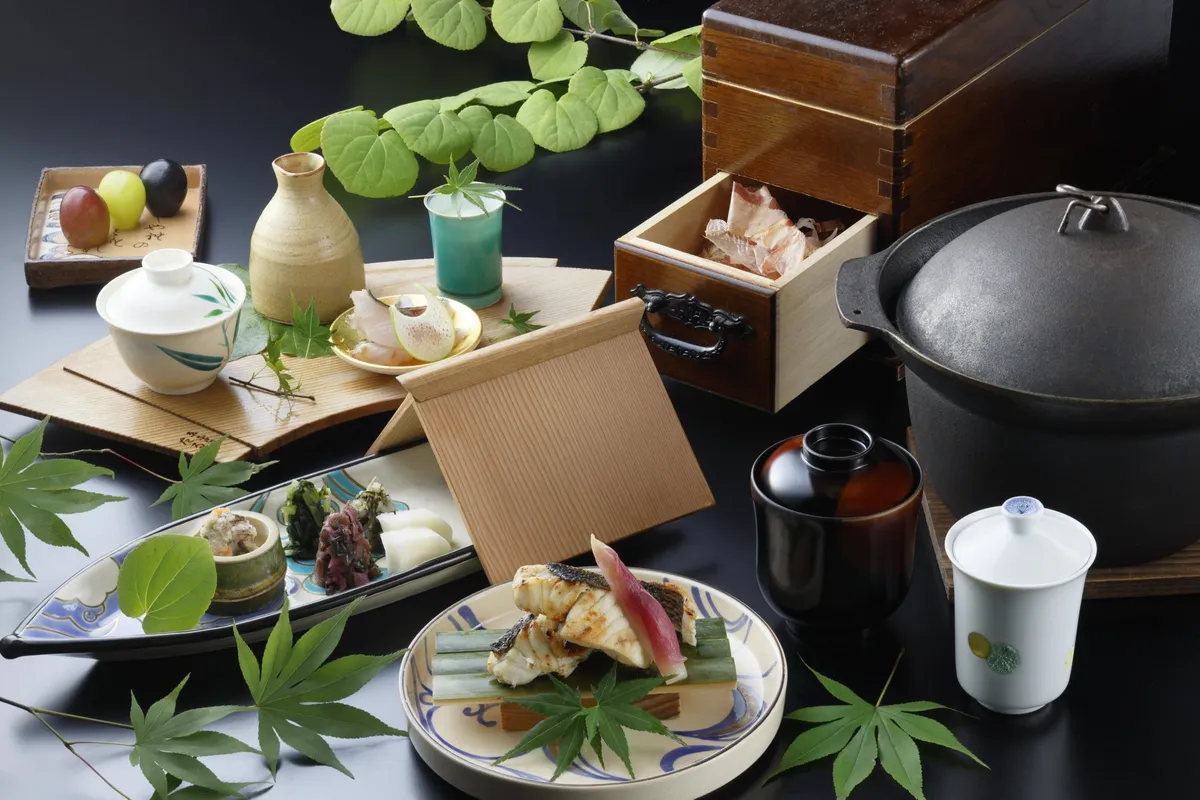 焼き魚や冷や汁など、身体を整える贅沢な納涼朝食