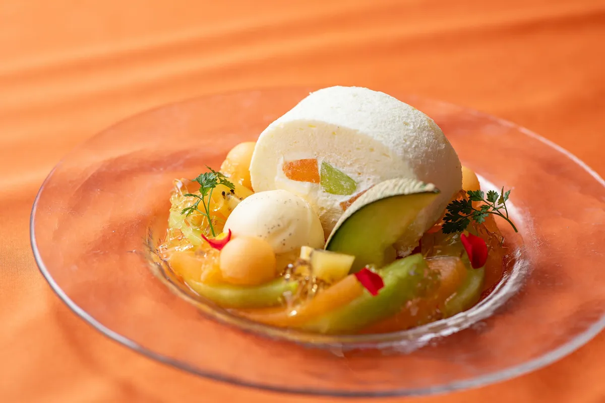 メロンのふんわりロールケーキ