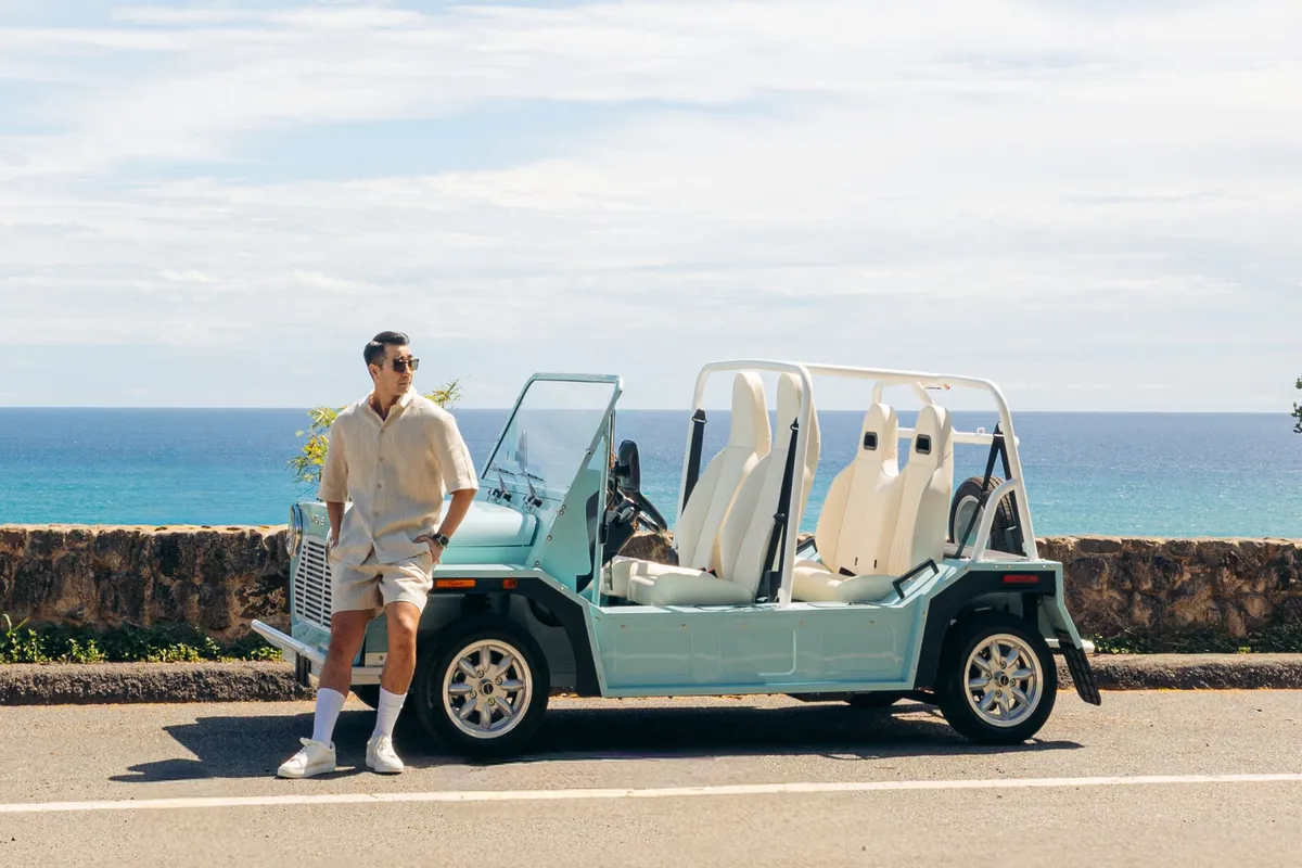 パステルカラーが映える電動モビリティMOKE