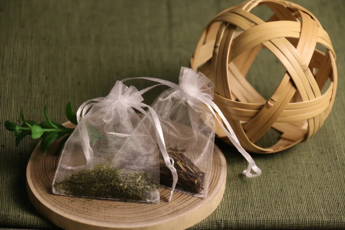 地元の茶葉を使用したオリジナルティーバッグなどのクラフト体験アイテム