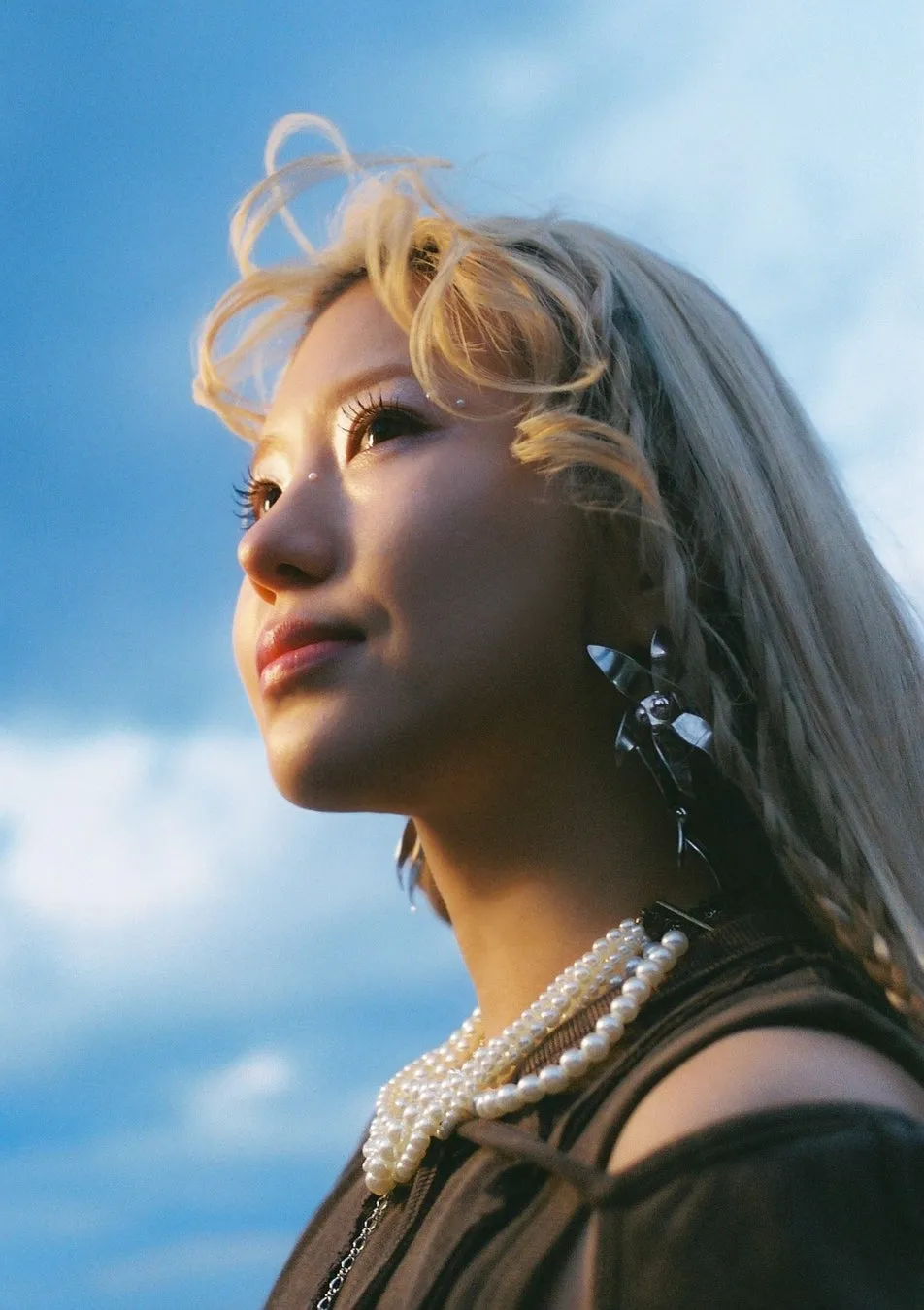 出演アーティストのYonYon