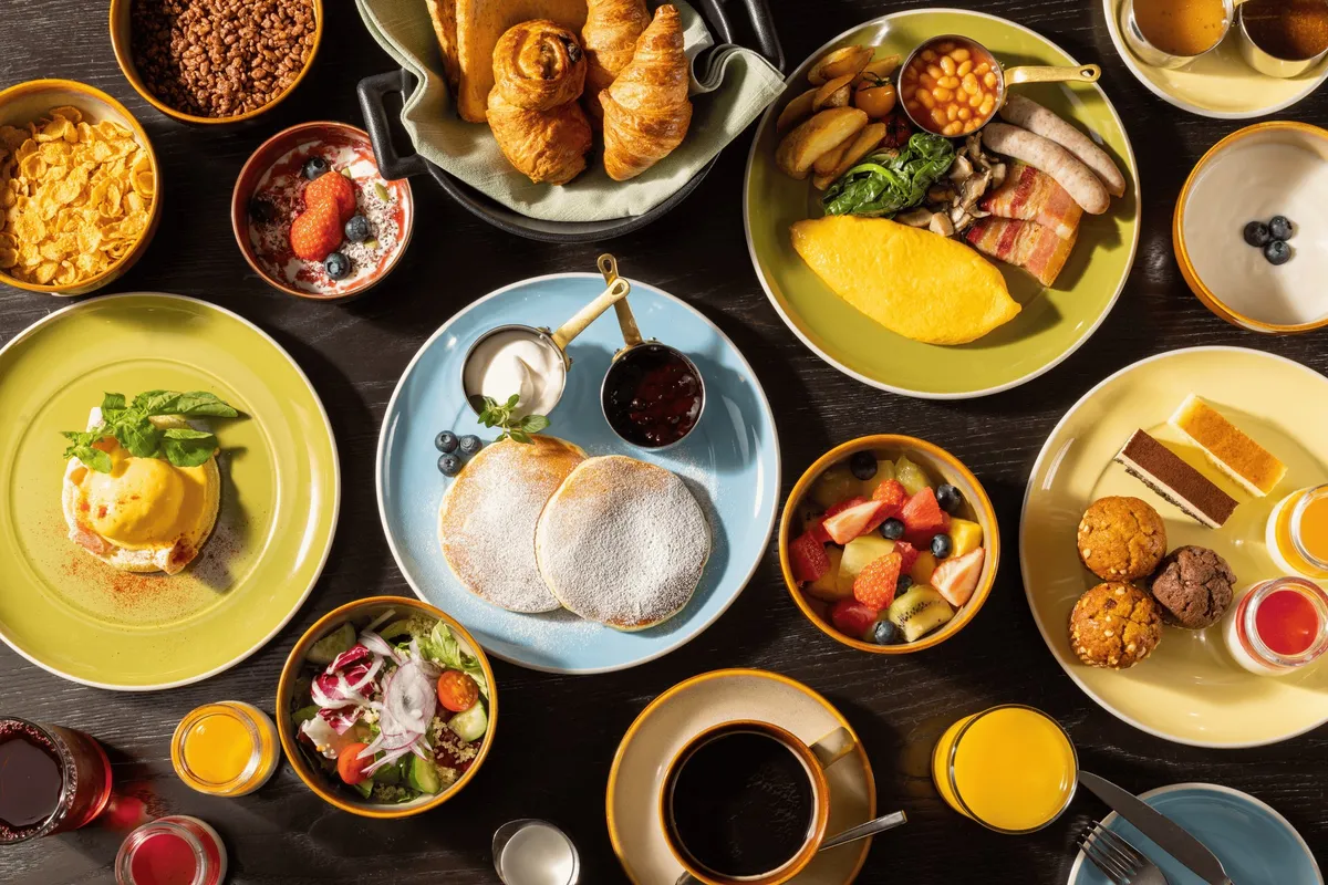 レストランKASAでのバラエティ豊かな朝食ビュッフェ