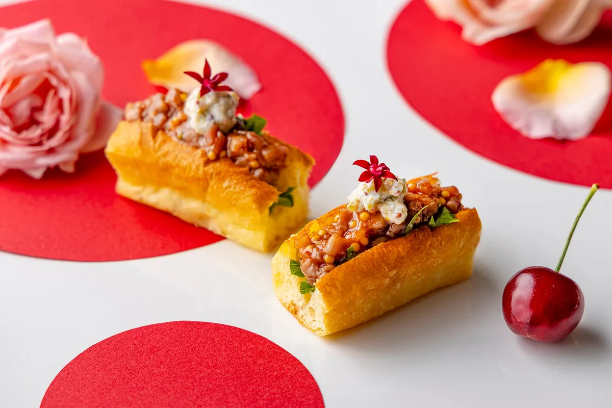 贅沢なローストビーフのサンド