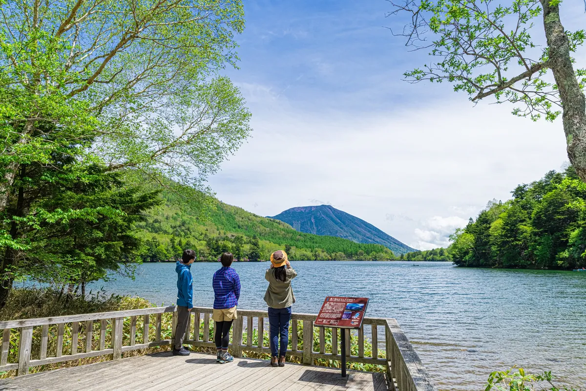湯ノ湖と男体山の絶景