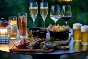 【ノボテル奈良】夜景とシャンパンに酔いしれる！絶品「ばあく豚」を味わう夏のルーフトップビアガーデン
