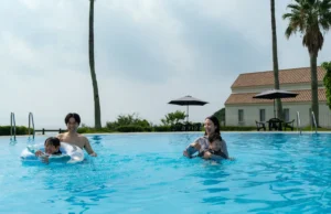 グランドメルキュール和歌山みなべで夏を満喫！絶景オーシャンプールと花火で最高の思い出作り