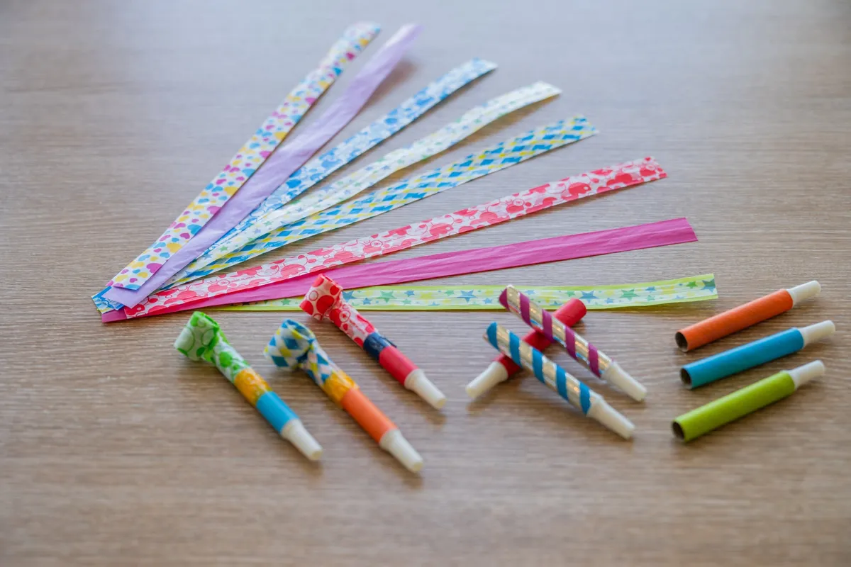 色鮮やかな手作り吹き戻し