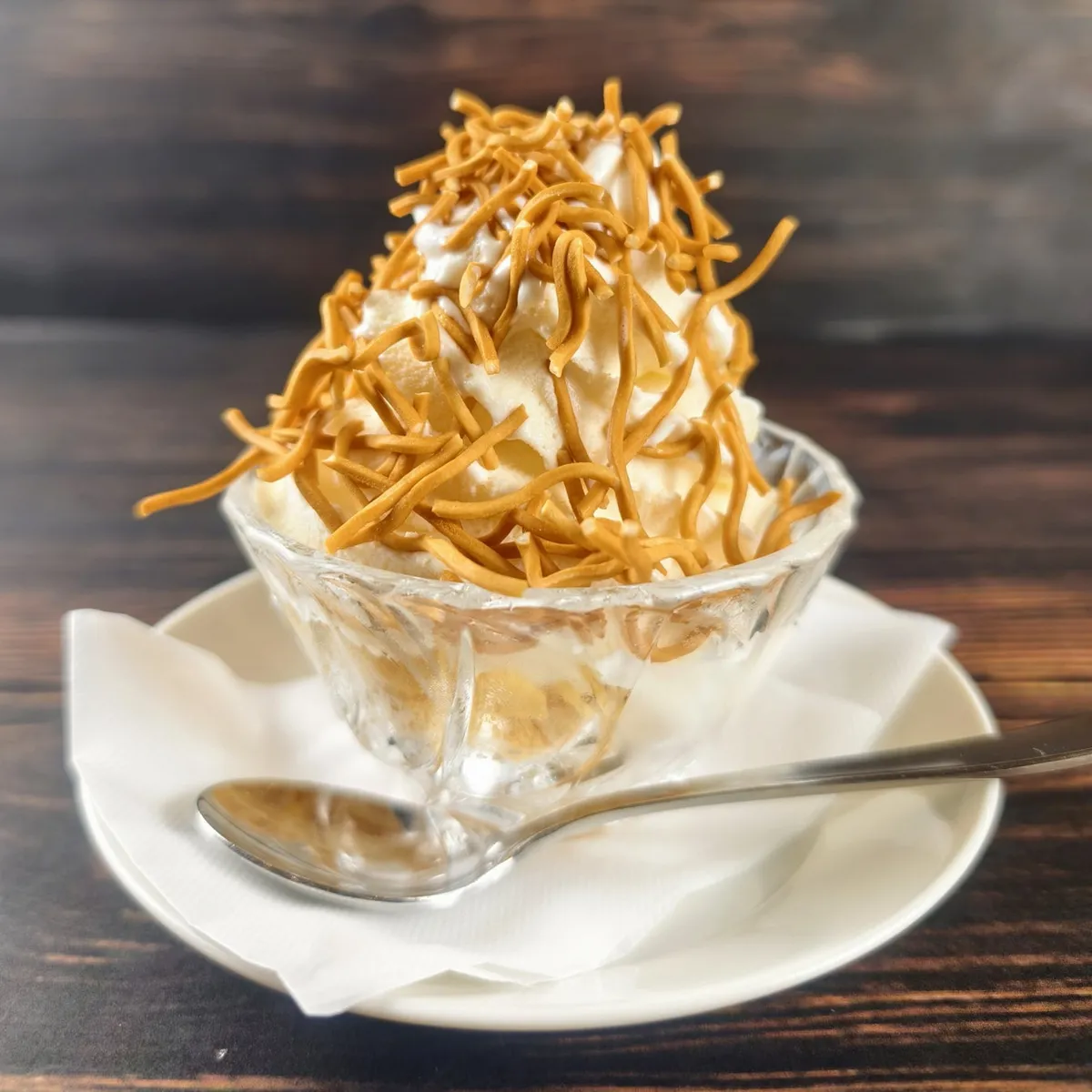 ベビースターをトッピングしたソフトクリーム
