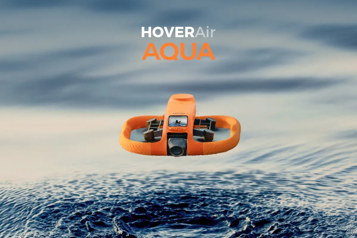 水面ギリギリを飛行するHOVERAir AQUA