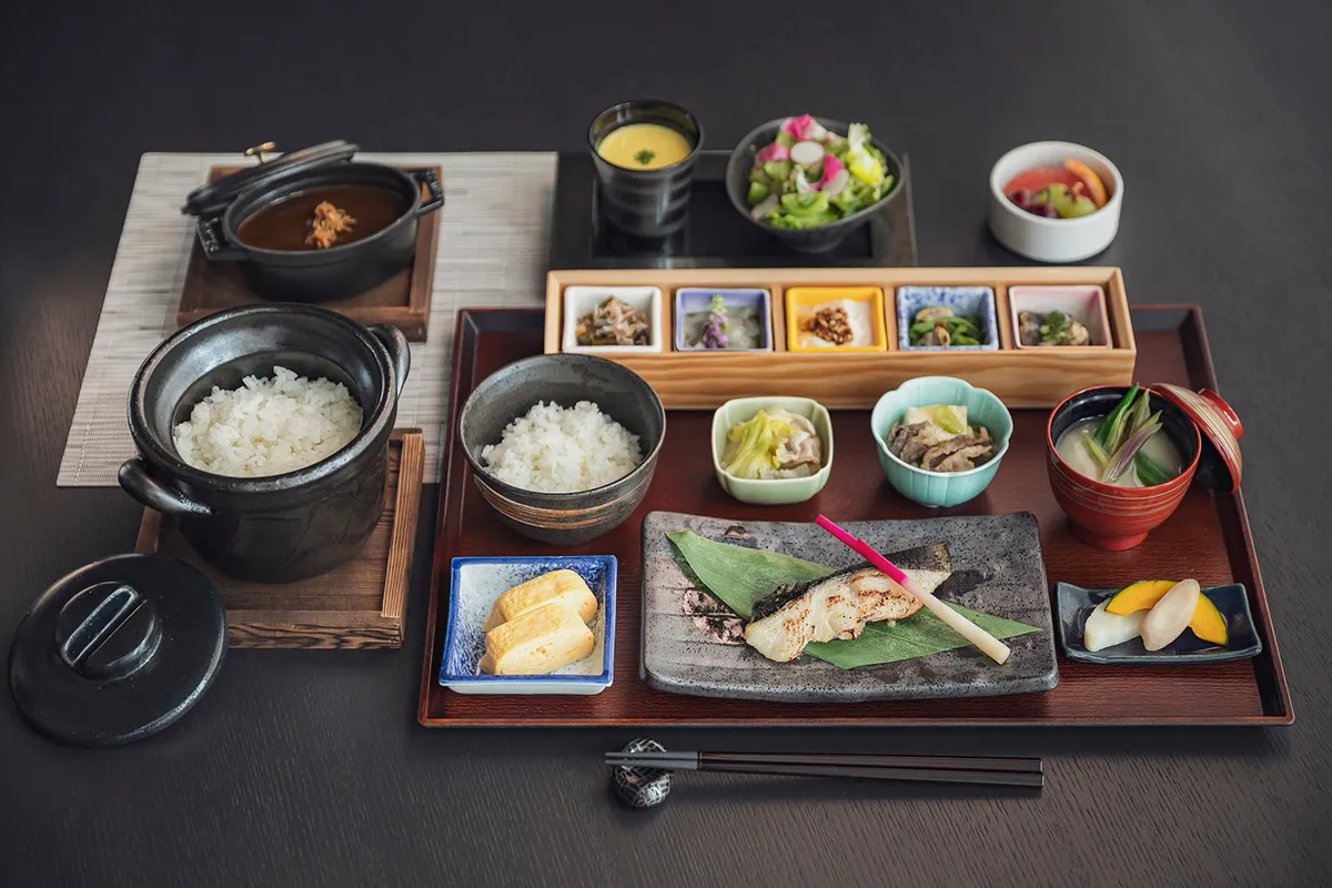 土鍋ごはんが主役の福結び和食膳
