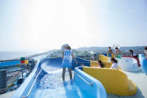 大磯ロングビーチが7月4日オープン!絶景スライダーや新設ミストスポットで最高の夏を