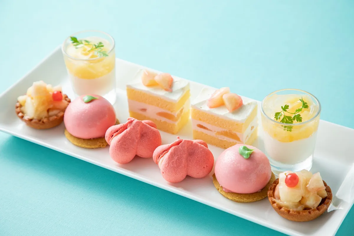 5種類の桃スイーツプレート