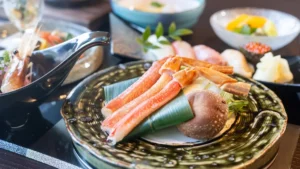 函館湯の川温泉「海と灯」が5周年!ズワイ蟹しゃぶしゃぶや本まぐろビュッフェの特別イベント開催