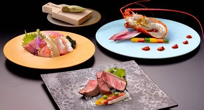 伊勢海老や黒毛和牛を使用した料理