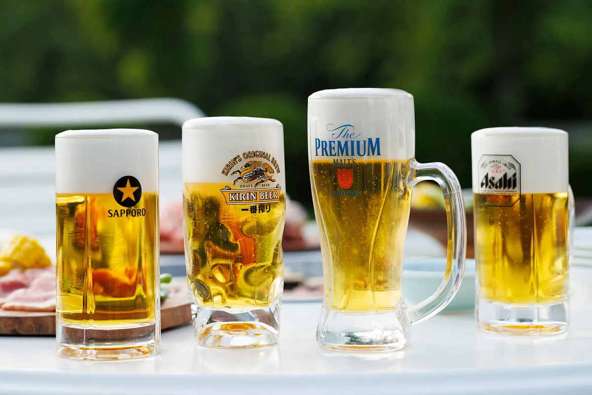 国内4大メーカーの生ビールが並ぶ様子