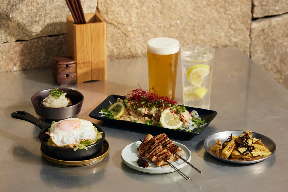 ビールが進む串焼きやスタミナ鉄板料理
