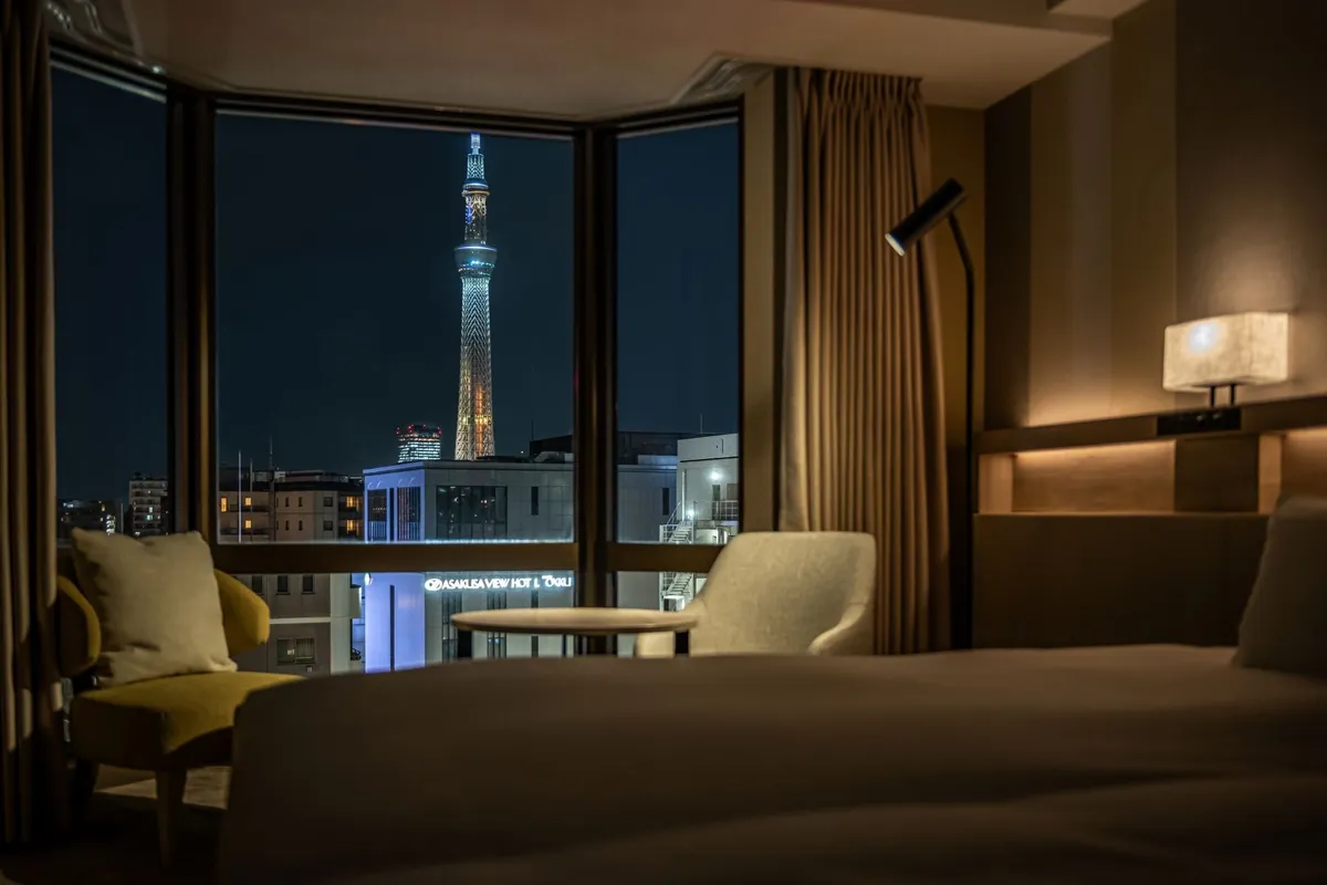 客室から見えるスカイツリーの夜景