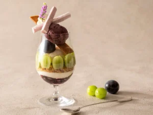 ヨコハマ グランド インターコンチネンタル ホテルで秋を堪能!2種のぶどうが輝く贅沢パフェが登場