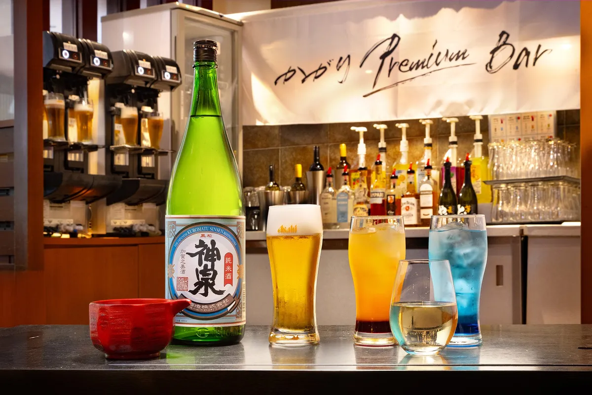 飲み放題のドリンクカウンター